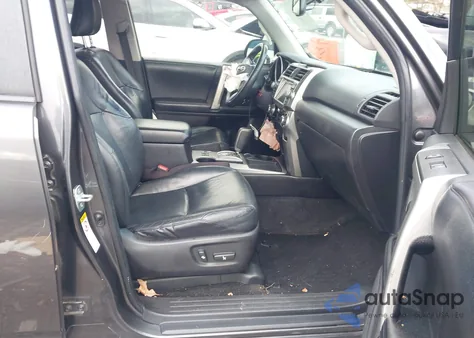 2012 Toyota 4Runner Limited z USA, uszkodzony, nr VIN JTEZU5JR8C5043834